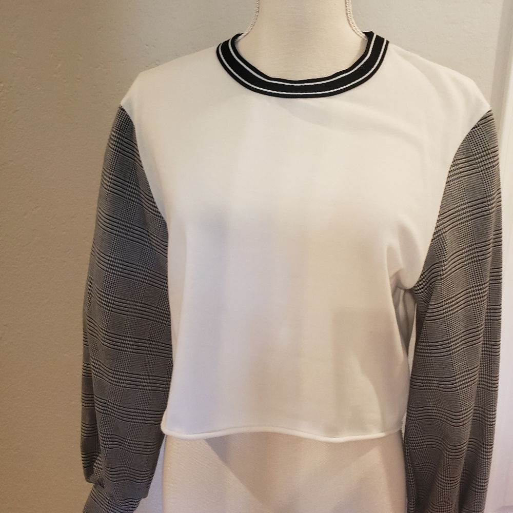 Crop top with plaid detail